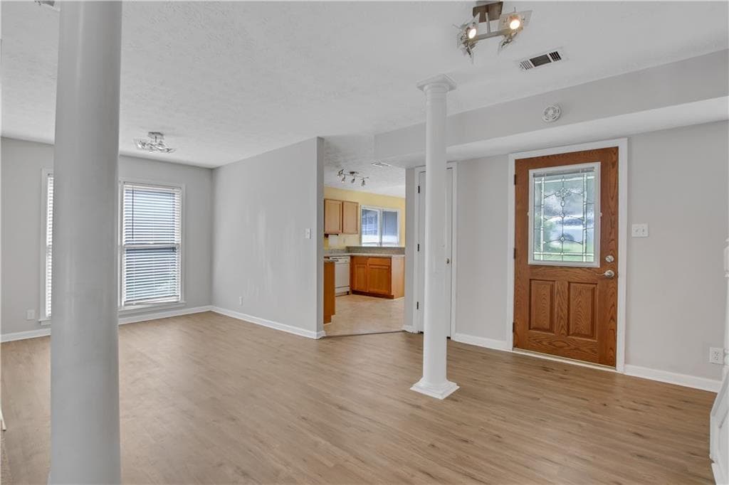 3 bedroom, 3 bathroom, 2,176 sq ft single family residence for sale at 397 Ravinia Way, Lawrenceville, GA 30044 — photo 6