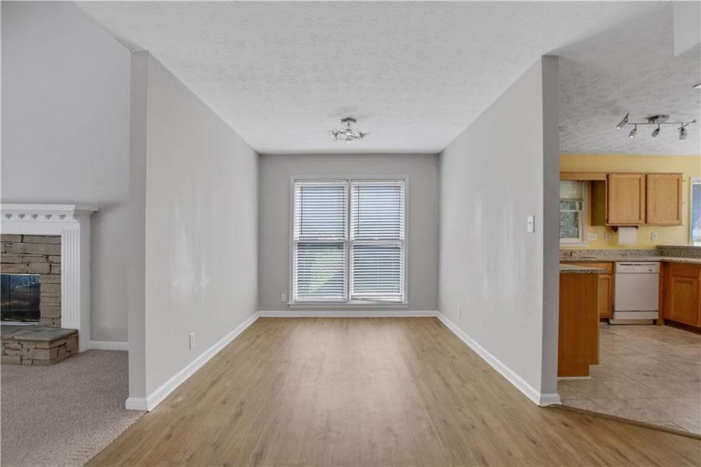 3 bedroom, 3 bathroom, 2,176 sq ft single family residence for sale at 397 Ravinia Way, Lawrenceville, GA 30044 — photo 7