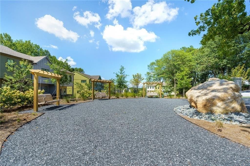 3 bedroom, 3 bathroom, 1,429 sq ft townhouse for sale at 1354 Breezy Street 250, Atlanta, GA 30315 — photo 8
