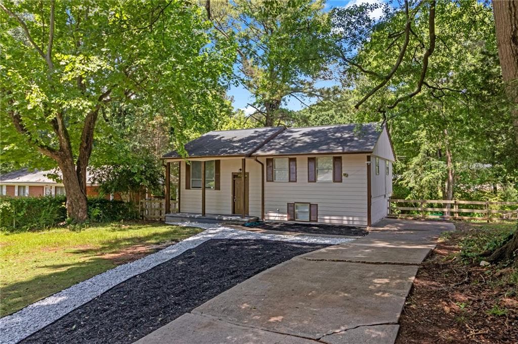 3 bedroom, 2 bathroom, 1,989 sq ft single family residence for sale at 2496 Shiloh Drive, Decatur, GA 30034 — photo 2