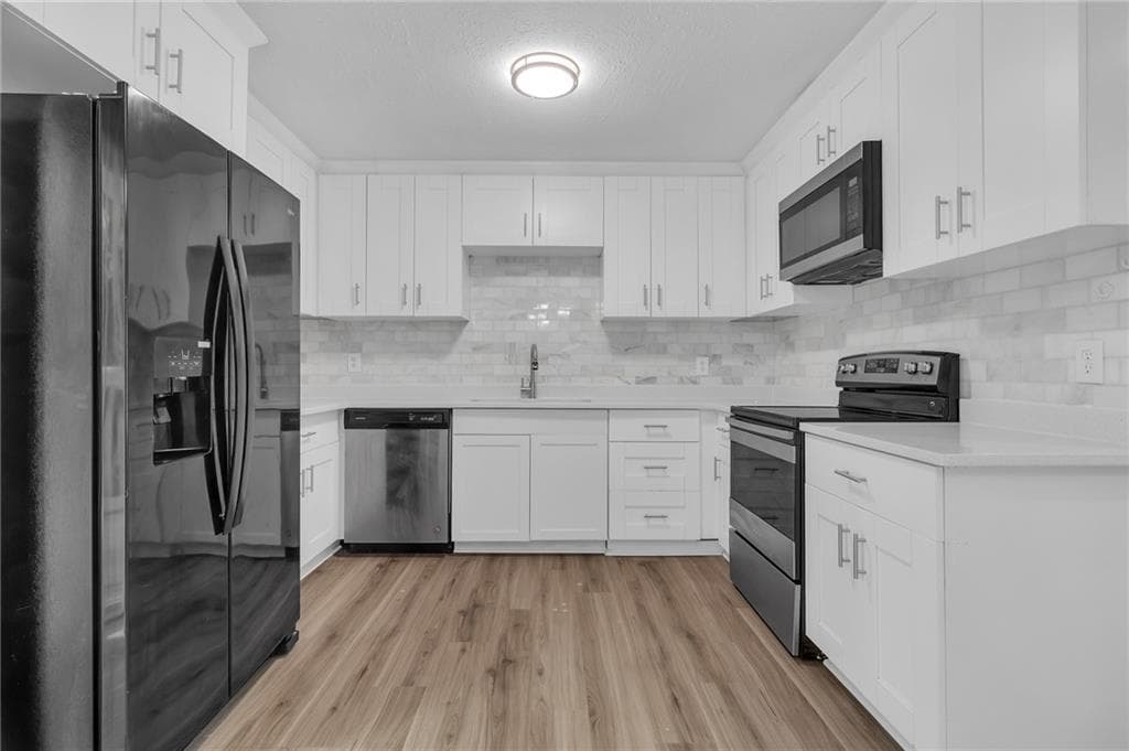 3 bedroom, 2 bathroom, 1,989 sq ft single family residence for sale at 2496 Shiloh Drive, Decatur, GA 30034 — photo 6
