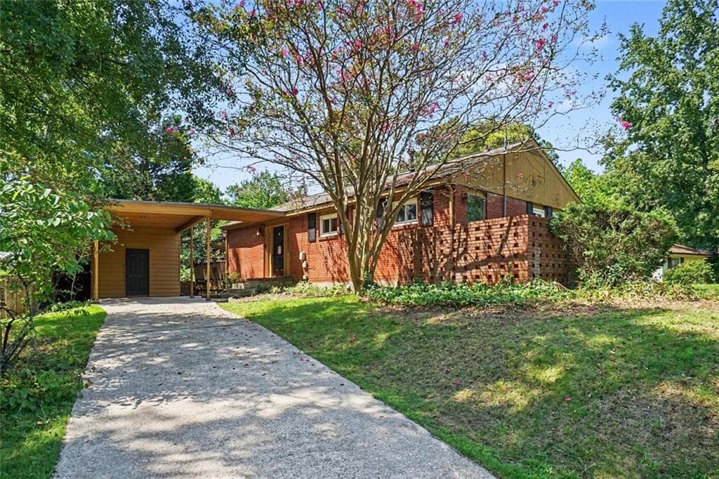 3 bedroom, 1 bathroom, 1,176 sq ft single family residence for sale at 5089 Fairmont Road, Smyrna, GA 30082