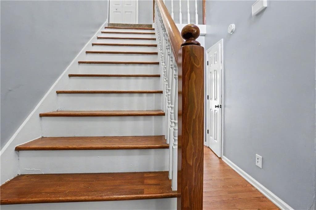 4 bedroom, 3 bathroom, 3,140 sq ft single family residence for sale at 2072 Perrin Drive, Lawrenceville, GA 30043 — photo 6