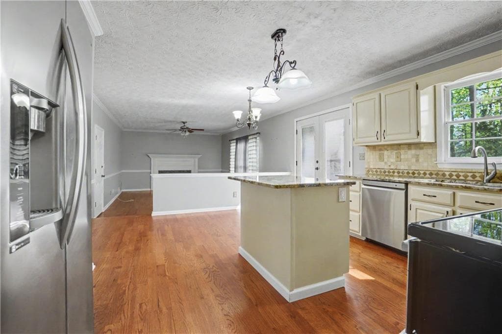 4 bedroom, 3 bathroom, 3,140 sq ft single family residence for sale at 2072 Perrin Drive, Lawrenceville, GA 30043 — photo 8