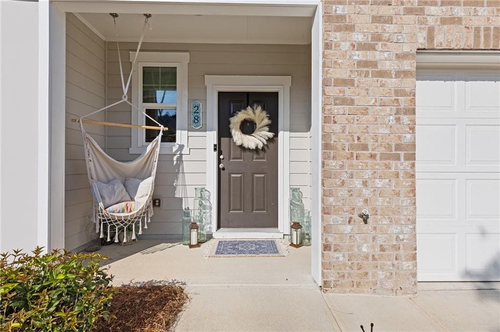 3 bedroom, 3 bathroom, 1,440 sq ft townhouse for sale at 28 Kielder Drive, Winder, GA 30680 — photo 1 of 31