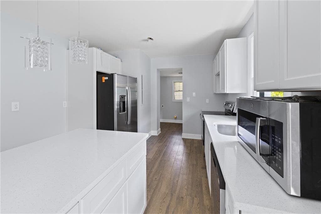 2 bedroom, 1 bathroom, 885 sq ft single family residence for sale at 554 Lawton Street, Atlanta, GA 30310 — photo 5