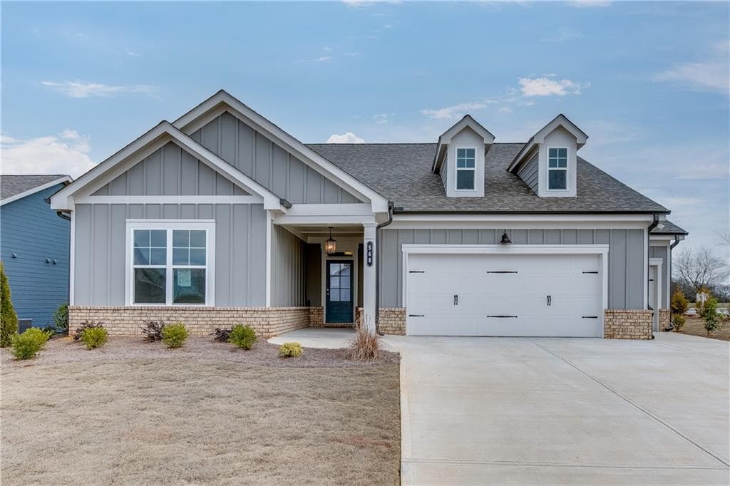 3 bedroom, 2 bathroom, 2,009 sq ft single family residence for sale at 210 Oakdale Road, Jefferson, GA 30549 — photo 3