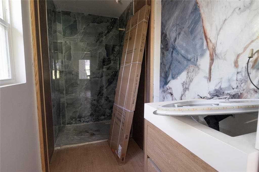 3 bedroom, 2 bathroom, 2,489 sq ft single family residence under contract at 1913 Flintwood Drive, Atlanta, GA 30316 — photo 2