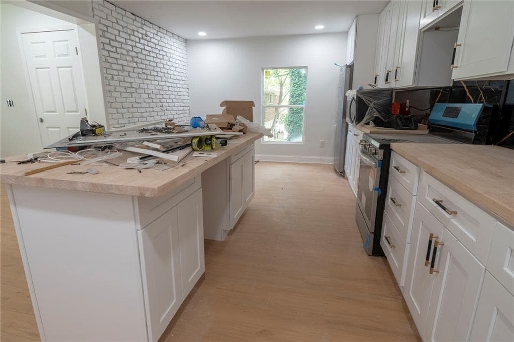 3 bedroom, 2 bathroom, 2,489 sq ft single family residence under contract at 1913 Flintwood Drive, Atlanta, GA 30316 — photo 6