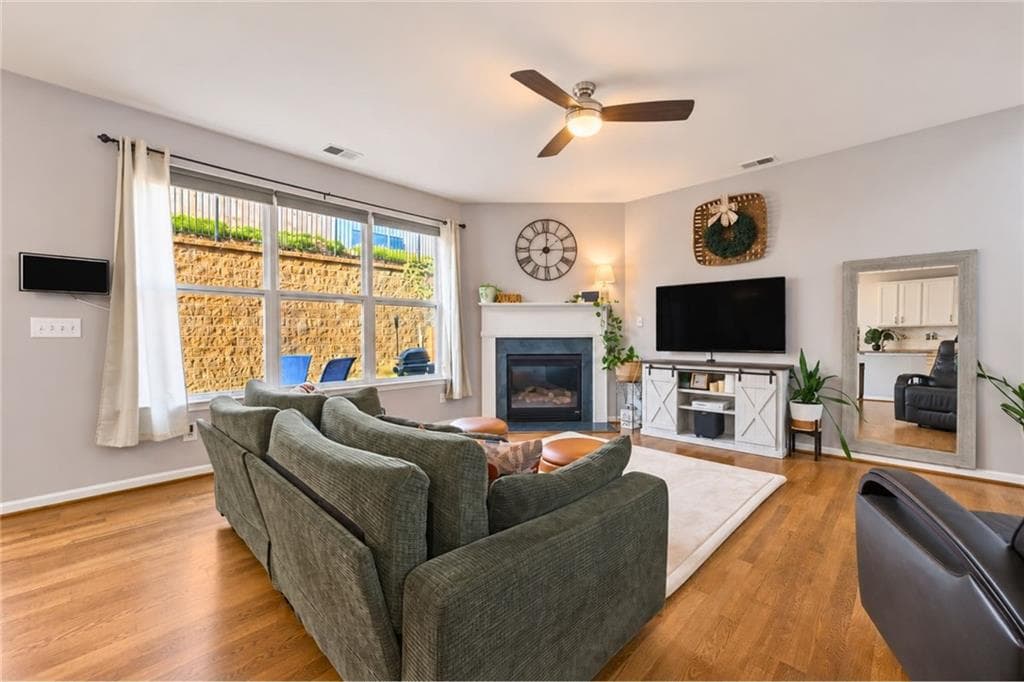 3 bedroom, 3 bathroom, 1,748 sq ft townhouse under contract at 131 Flatwood Trail, Marietta, GA 30066 — photo 8