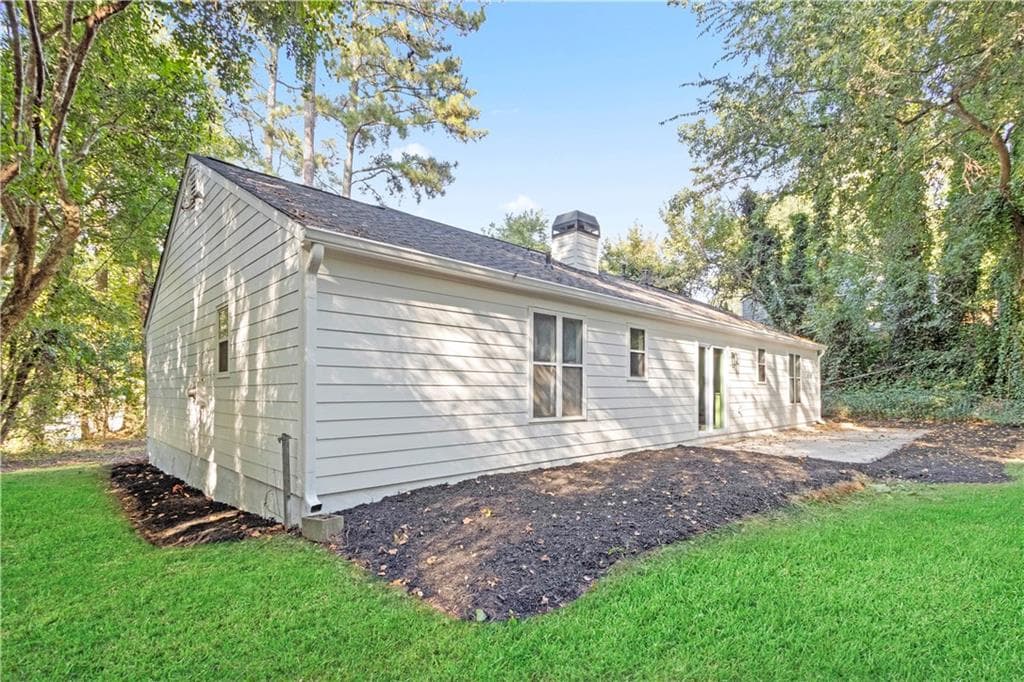 3 bedroom, 2 bathroom, 1,240 sq ft single family residence for sale at 134 Apple Valley Drive, Woodstock, GA 30188 — photo 5