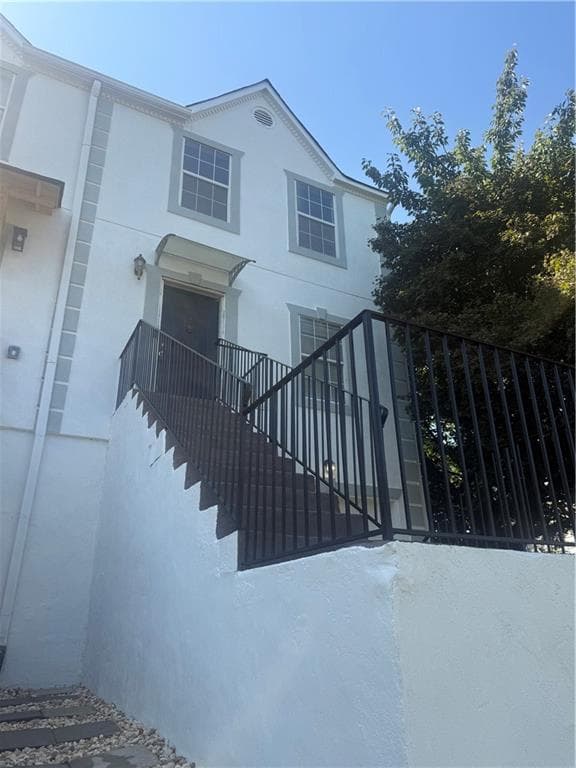 2 bedroom, 3 bathroom, 1,700 sq ft townhouse for rent at 1859 Barrington Court, Marietta, GA 30066 for $1,695 a month — photo 3