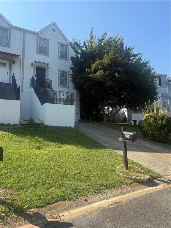 2 bedroom, 3 bathroom, 1,700 sq ft townhouse for rent at 1859 Barrington Court, Marietta, GA 30066 for $1,695 a month — photo 4