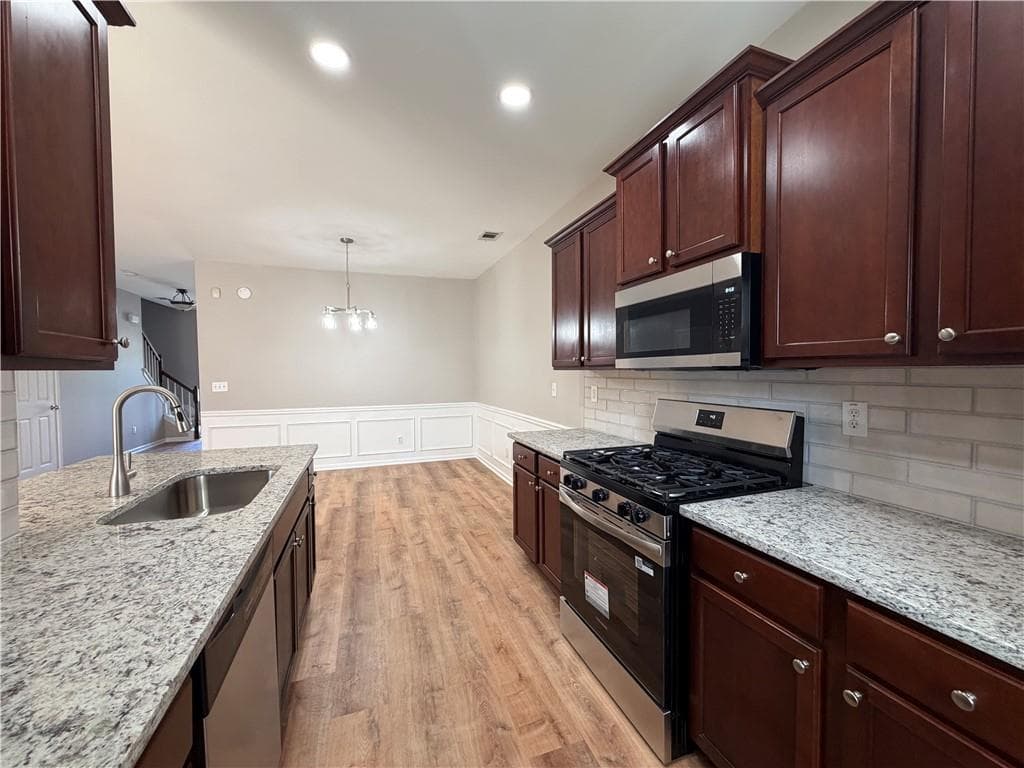 2 bedroom, 3 bathroom, 1,548 sq ft townhouse for sale at 2300 Leicester Way, Atlanta, GA 30316 — photo 5