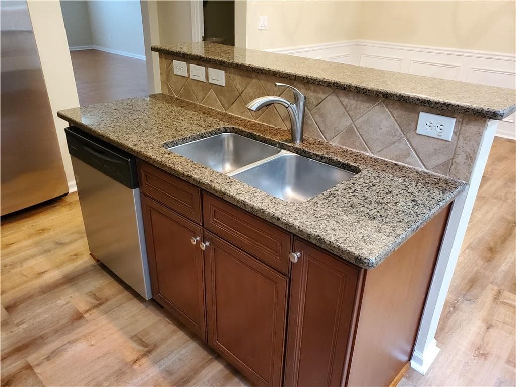 3 bedroom, 3 bathroom, 1,684 sq ft townhouse for rent at 6153 Briggs Way, Johns Creek, GA 30097 for $2,700 a month — photo 9