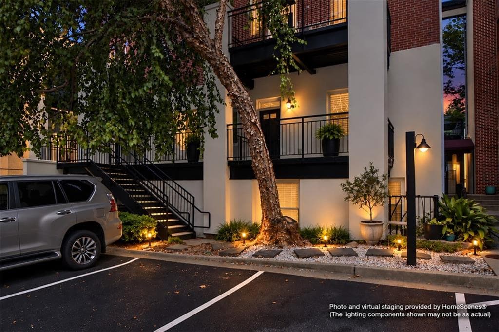 1 bedroom, 2 bathroom, 811 sq ft condominium for sale at 985 Ponce De Leon Avenue 202, Atlanta, GA 30306 — photo 2