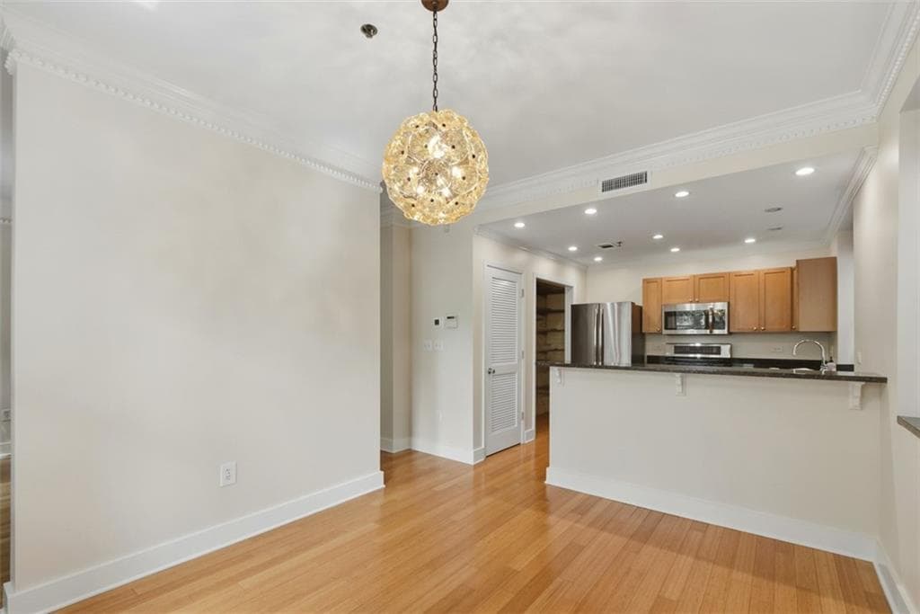 1 bedroom, 2 bathroom, 811 sq ft condominium for sale at 985 Ponce De Leon Avenue 202, Atlanta, GA 30306 — photo 7