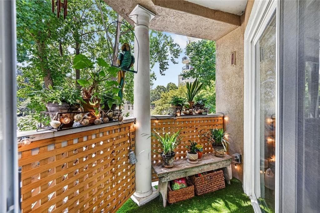 2 bedroom, 2 bathroom, 1,168 sq ft condominium for sale at 244 13th Street 201, Atlanta, GA 30309 — photo 7