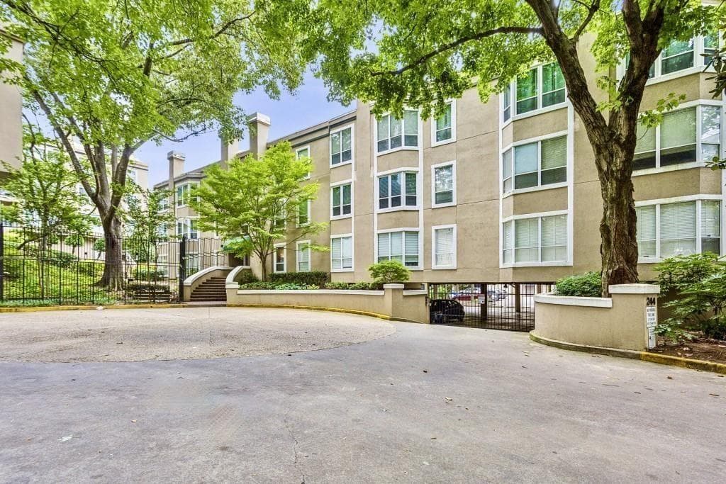 2 bedroom, 2 bathroom, 1,168 sq ft condominium for sale at 244 13th Street 201, Atlanta, GA 30309 — photo 8
