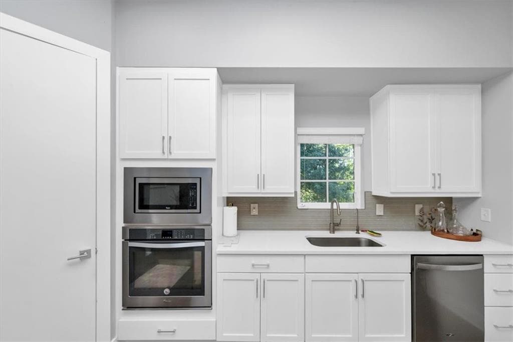 3 bedroom, 3 bathroom, 1,746 sq ft townhouse for rent at 725 Taylor Court, Atlanta, GA 30324 for $3,500 a month — photo 6