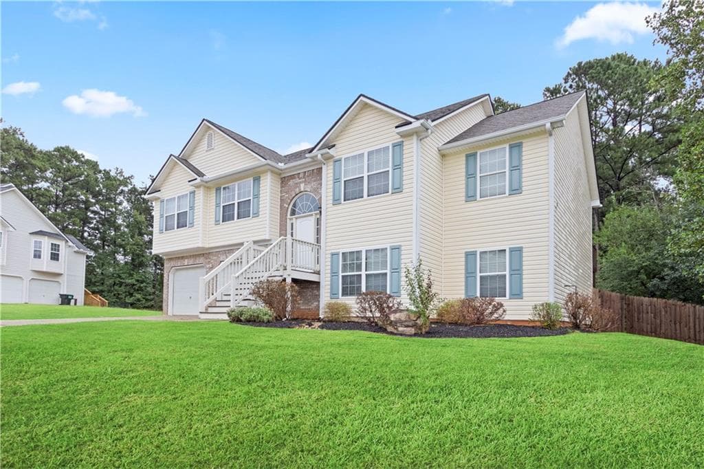 5 bedroom, 4 bathroom, 2,459 sq ft single family residence under contract at 93 Sugar Mill Drive, Dallas, GA 30157 — photo 2