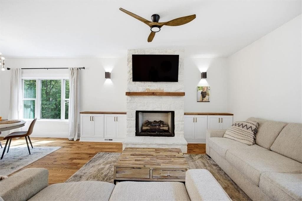 4 bedroom, 4 bathroom, 3,200 sq ft single family residence for sale at 3040 Cypress Cove, Ball Ground, GA 30107 — photo 8