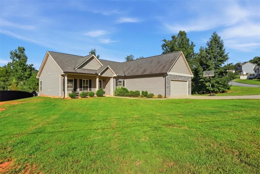 3 bedroom, 2 bathroom, 2,145 sq ft single family residence for sale at 161 White Creek Drive, Rockmart, GA 30153 — photo 2