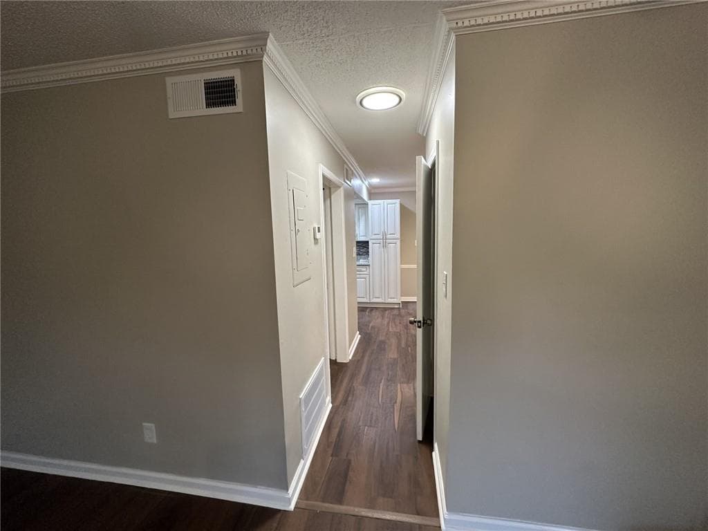 3 bedroom, 3 bathroom, 1,364 sq ft condominium for rent at 1317 Kingsgate Drive, Stone Mountain, GA 30083 for $1,950 a month — photo 2
