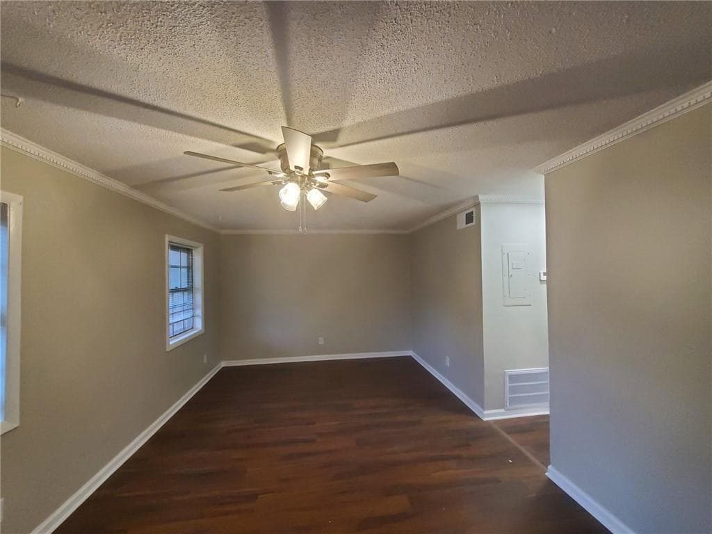 3 bedroom, 3 bathroom, 1,364 sq ft condominium for rent at 1317 Kingsgate Drive, Stone Mountain, GA 30083 for $1,950 a month — photo 4