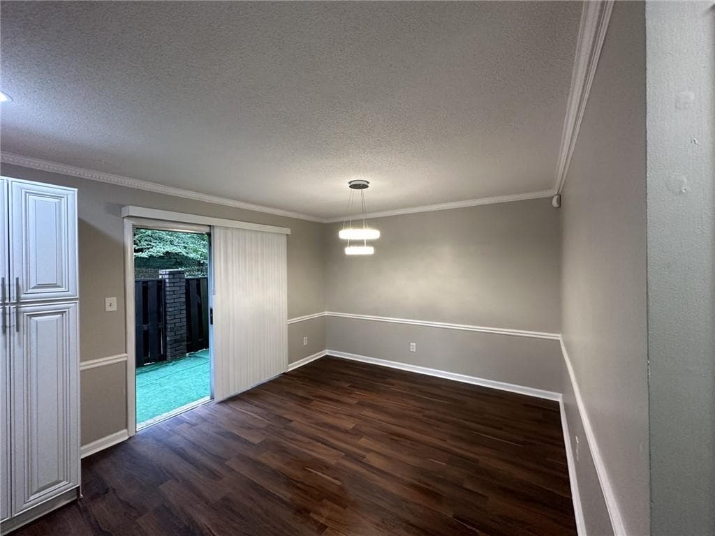 3 bedroom, 3 bathroom, 1,364 sq ft condominium for rent at 1317 Kingsgate Drive, Stone Mountain, GA 30083 for $1,950 a month — photo 5