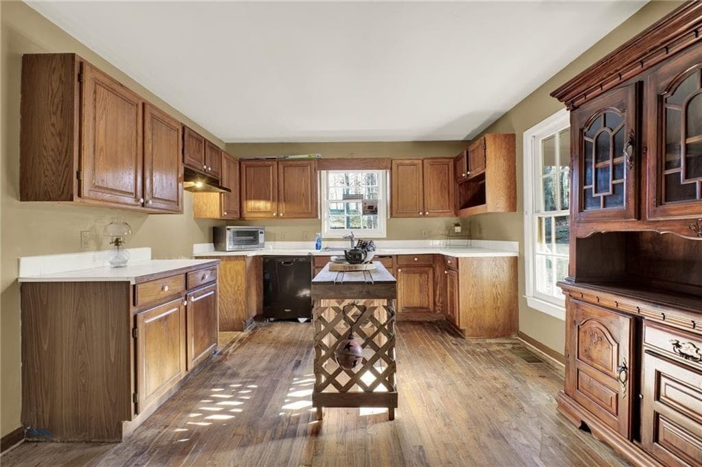 3 bedroom, 2 bathroom, 1,638 sq ft single family residence for sale at 549 Eagle Nest Trail, Ball Ground, GA 30107 — photo 5