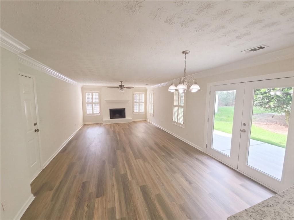 4 bedroom, 3 bathroom, 2,522 sq ft single family residence for sale at 3205 Summit Place Drive, Loganville, GA 30052 — photo 3