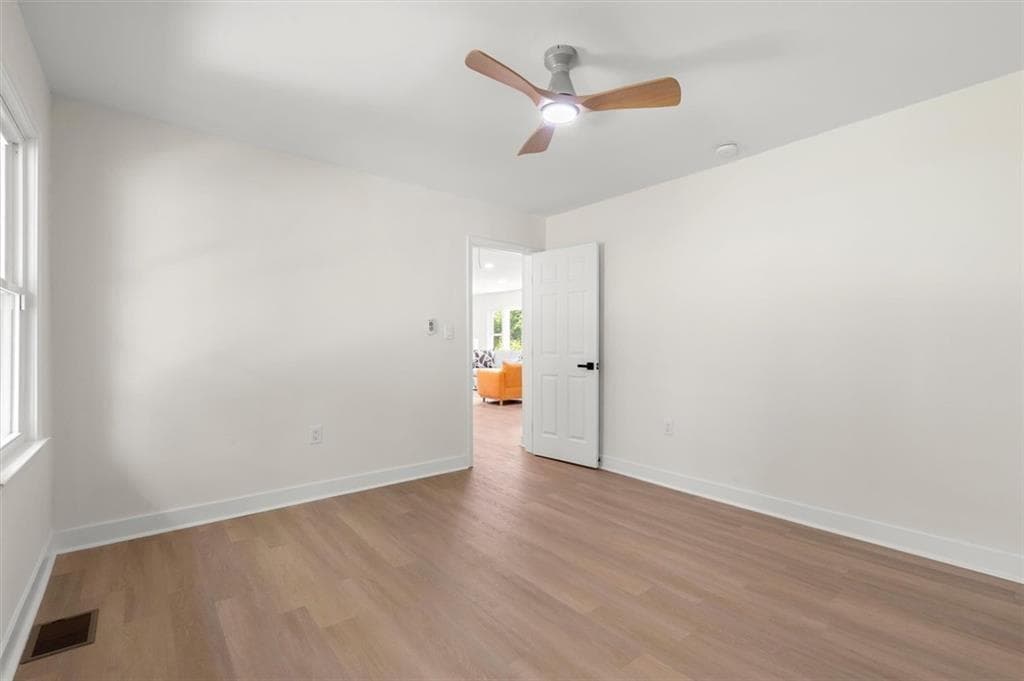 3 bedroom, 2 bathroom, 1,323 sq ft single family residence for sale at 819 Gresham Avenue, Atlanta, GA 30316 — photo 7
