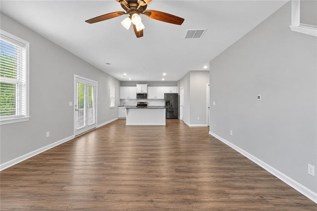 4 bedroom, 3 bathroom, 2,416 sq ft single family residence for sale at 2103 Massey Lane, Winder, GA 30680 — photo 6