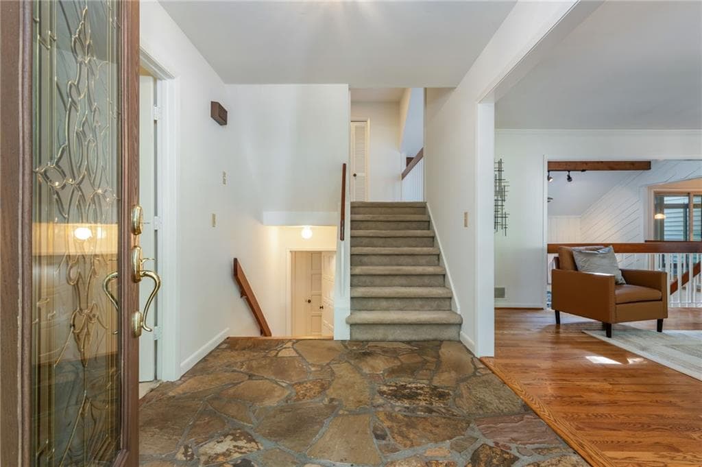 5 bedroom, 3 bathroom, 3,731 sq ft single family residence for sale at 3222 Turtle Lake Drive, Marietta, GA 30067 — photo 8