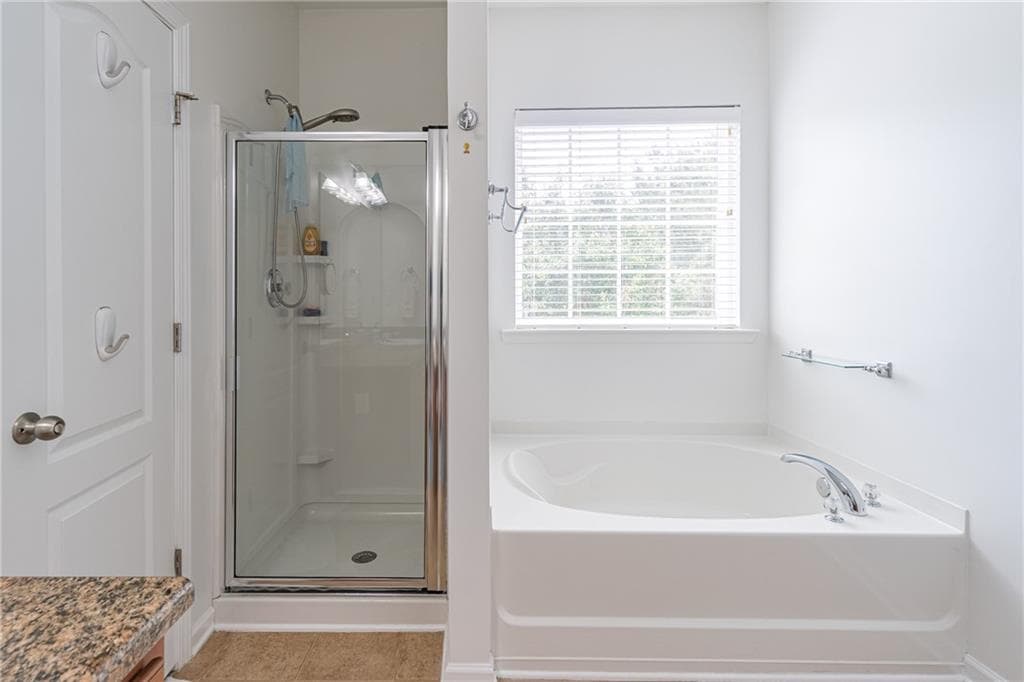 3 bedroom, 4 bathroom, 2,038 sq ft townhouse for sale at 1216 Park Pass Way, Suwanee, GA 30024 — photo 8