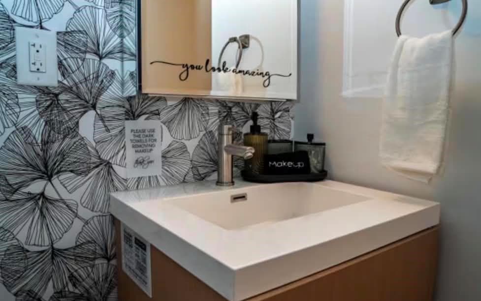 1 bedroom, 1 bathroom, 587 sq ft condominium for sale at 1805 Harvard Avenue 204, College Park, GA 30337 — photo 7