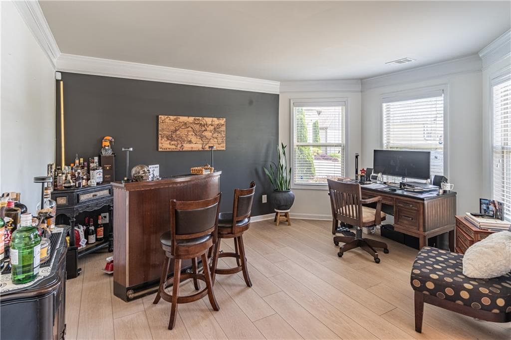 5 bedroom, 3 bathroom, 2,812 sq ft single family residence for sale at 5703 Shore Isle Court, Flowery Branch, GA 30542 — photo 9