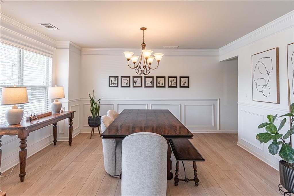 5 bedroom, 3 bathroom, 2,812 sq ft single family residence for sale at 5703 Shore Isle Court, Flowery Branch, GA 30542 — photo 8