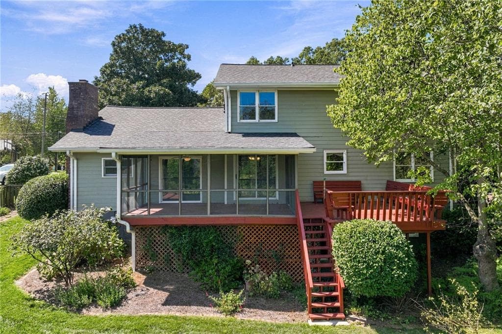 4 bedroom, 4 bathroom, 3,382 sq ft single family residence for sale at 1582 Riverside Drive, Gainesville, GA 30501 — photo 7