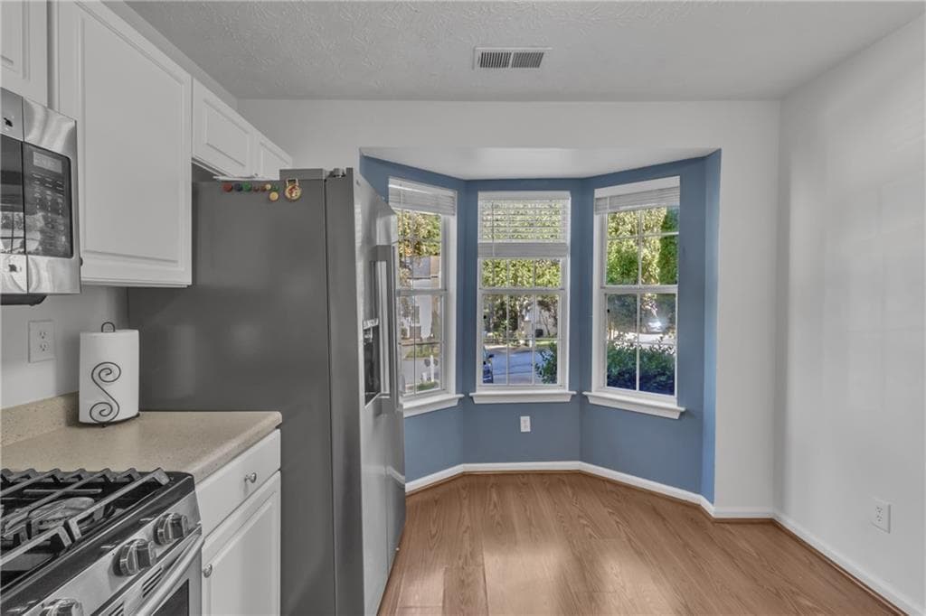 2 bedroom, 3 bathroom, 1,102 sq ft townhouse for sale at 3030 Jester Court, Duluth, GA 30096 — photo 6