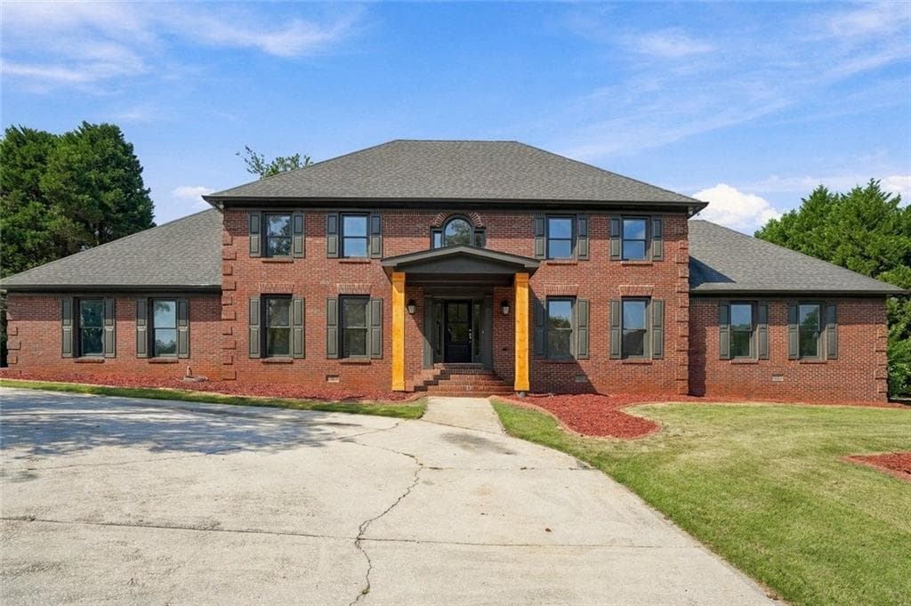 4 bedroom, 4 bathroom, 3,930 sq ft single family residence for sale at 961 Jimson Drive, Conyers, GA 30013 — photo 2