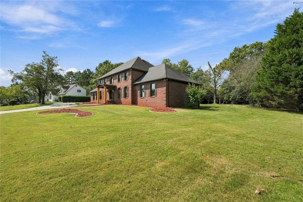 4 bedroom, 4 bathroom, 3,930 sq ft single family residence for sale at 961 Jimson Drive, Conyers, GA 30013 — photo 4