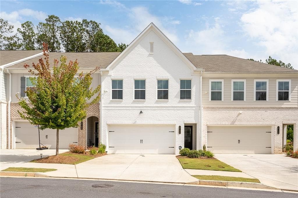 3 bedroom, 3 bathroom, 1,873 sq ft townhouse for sale at 3730 Silvery Way, Powder Springs, GA 30127 — photo 1 of 25