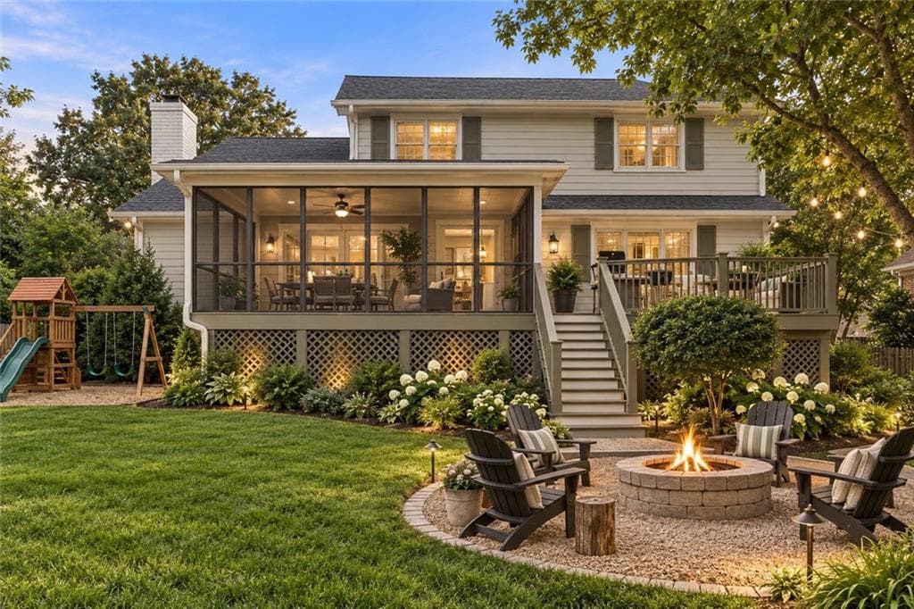 4 bedroom, 4 bathroom, 3,382 sq ft single family residence for sale at 1582 Riverside Drive, Gainesville, GA 30501 — photo 6