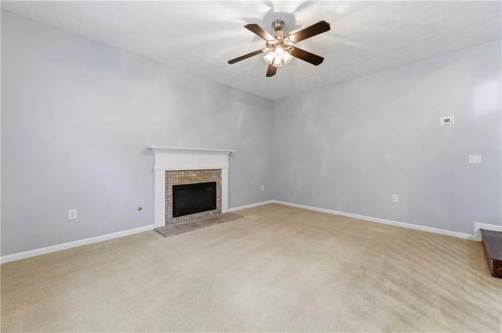 4 bedroom, 3 bathroom, 2,156 sq ft single family residence for sale at 9360 Carnes Crossing Circle, Jonesboro, GA 30236 — photo 10