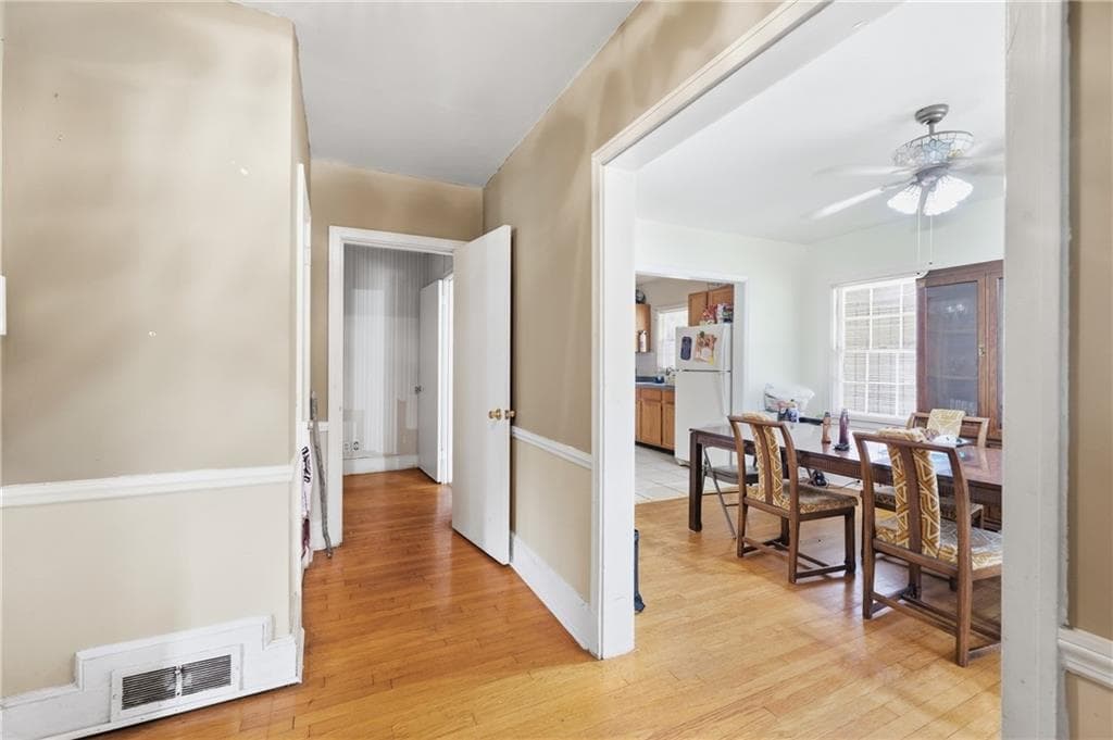 3 bedroom, 2 bathroom, 1,962 sq ft single family residence under contract at 1337 Pollard Drive, Atlanta, GA 30311 — photo 9