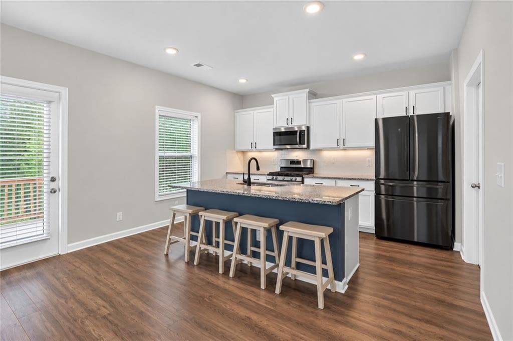4 bedroom, 3 bathroom, 2,416 sq ft single family residence for sale at 2103 Massey Lane, Winder, GA 30680 — photo 7