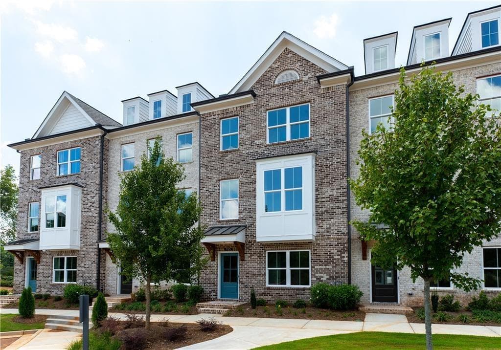 3 bedroom, 4 bathroom, 1,903 sq ft townhouse for rent at 3304 Allgood Lane 9, Scottdale, GA 30079 for $2,800 a month — photo 2