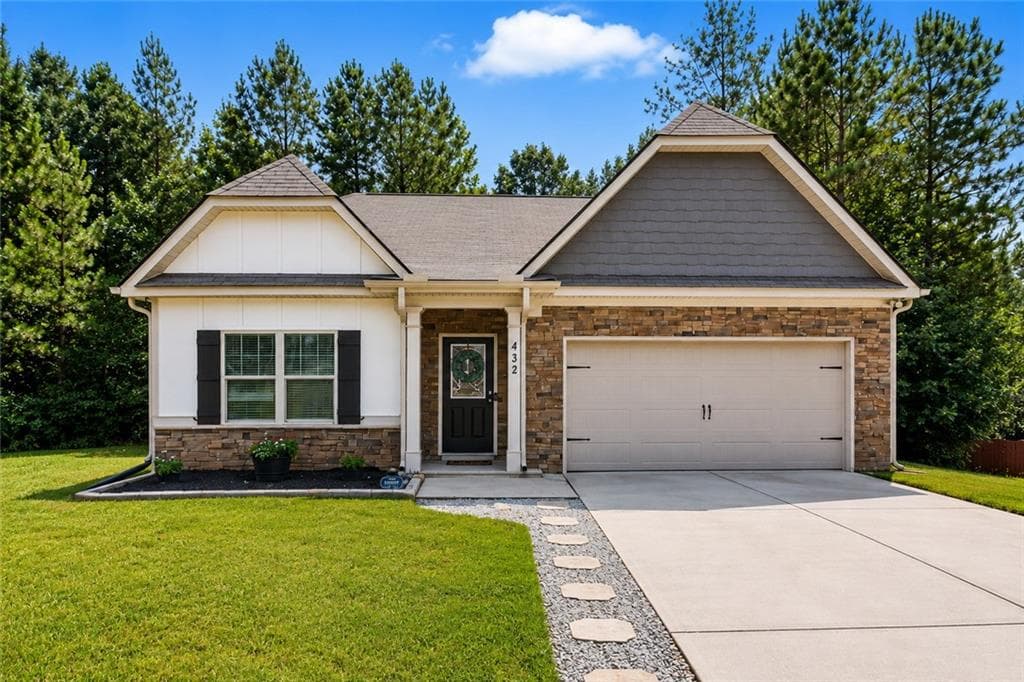 3 bedroom, 2 bathroom, 1,610 sq ft single family residence for sale at 432 Clematis Ct, Temple, GA 30179